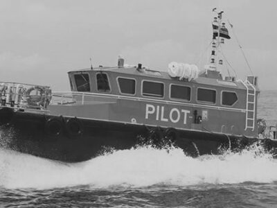 2632-Pilot_Boat